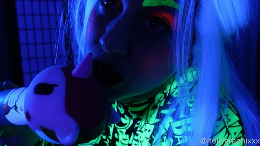 Hollygraphixxx Thumbnail Picture