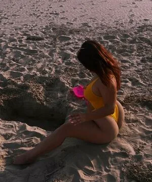 Honeyfrombeeee OnlyFans Leaked Free Thumbnail Picture - #PcqaBeZ3BE