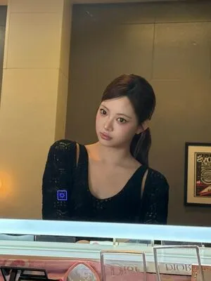 Hong Eunchae OnlyFans Leaked Free Thumbnail Picture - #fALKuoR4K8