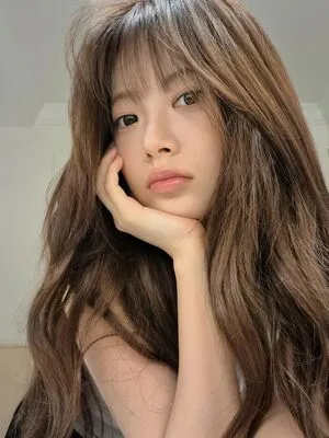 Hong Eunchae OnlyFans Leaked Free Thumbnail Picture - #iHLi03LLFY