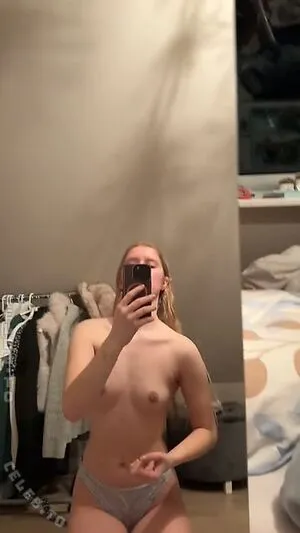 Honneybee OnlyFans Leaked Free Thumbnail Picture - #54xBvmtZOg