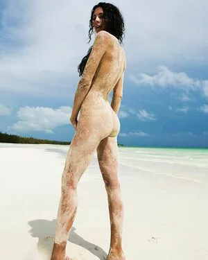 Hope Dworaczyk Thumbnail Picture