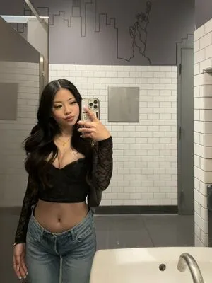 Hope Yang Thumbnail Picture