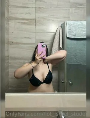 Hot Israel Student Thumbnail Picture