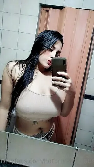 Hotbrunettebabe Thumbnail Picture