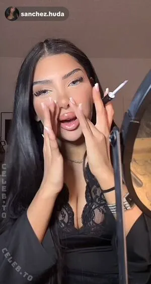 Houda Sanchez OnlyFans Leaked Free Thumbnail Picture - #dFKIF4laSi