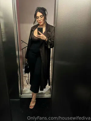 Housewifediva Thumbnail Picture