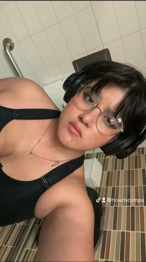 Howdycompa OnlyFans Leaked Free Thumbnail Picture - #FddWbHv4N3