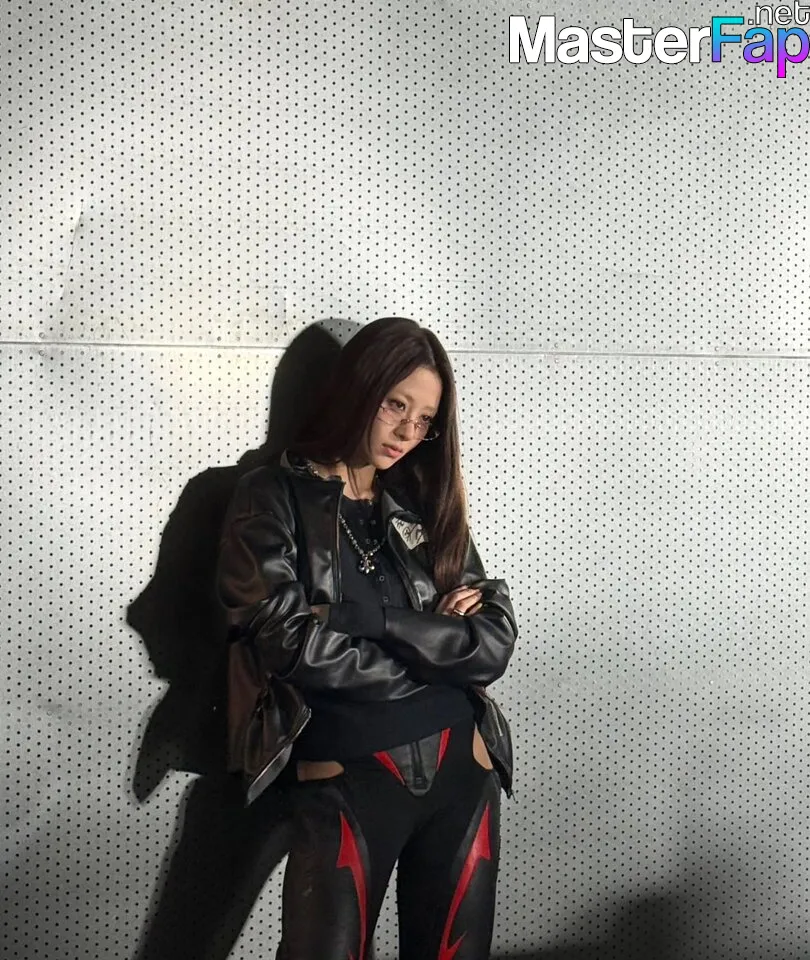 Huh Yunjin 1 OnlyFans Leak Picture - #YQsjldM3ud.