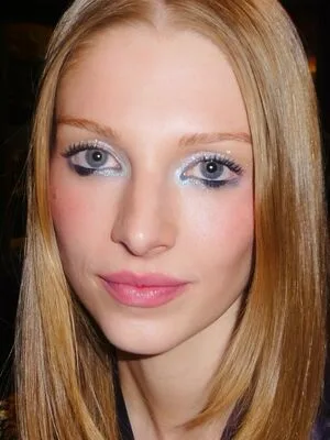 Hunter Schafer OnlyFans Leaked Free Thumbnail Picture - #4n7MapF7QT