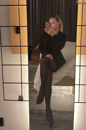 I Am Nicolepop Thumbnail Picture