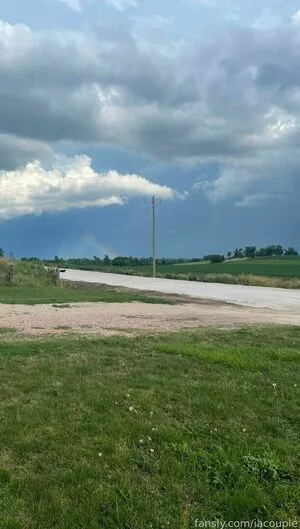 Iacouple Thumbnail Picture