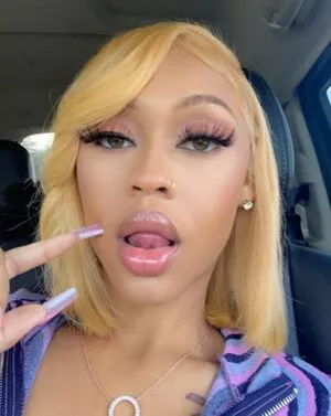 Iamqueenas OnlyFans Leaked Free Thumbnail Picture - #hclthWJ3cT