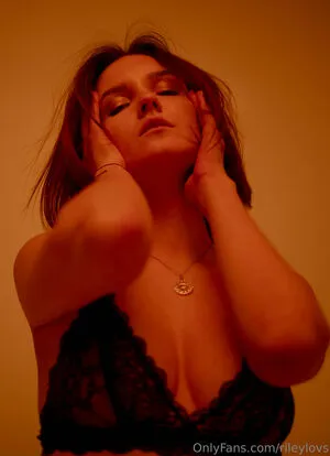 Iamrileygrey OnlyFans Leaked Free Thumbnail Picture - #7e2GdES2cU