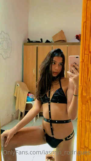 Iasmints OnlyFans Leaked Free Thumbnail Picture - #1YLXcWjrnn