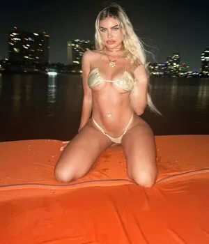 Icybebe Thumbnail Picture