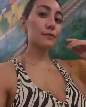 Idannyeli Thumbnail Picture