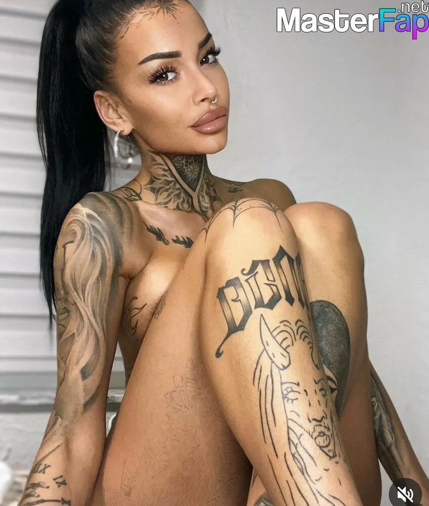 Iinkiira nude
