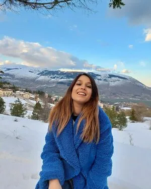 Ileniatenaa Thumbnail Picture