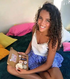 Illana Barry Thumbnail Picture