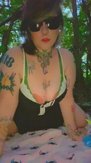 illow_fae OnlyFans Leaked Free Thumbnail Picture - #ReofRaZGu3