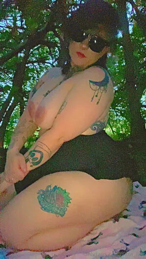 illow_fae OnlyFans Leaked Free Thumbnail Picture - #aAtS8bYbN2