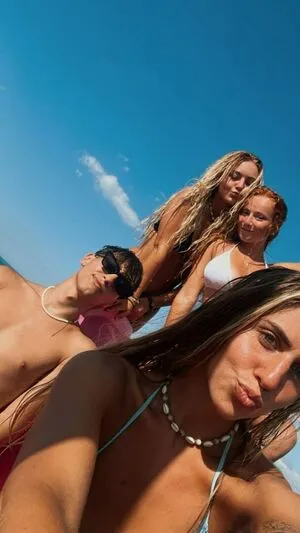 Ilonaaln Thumbnail Picture