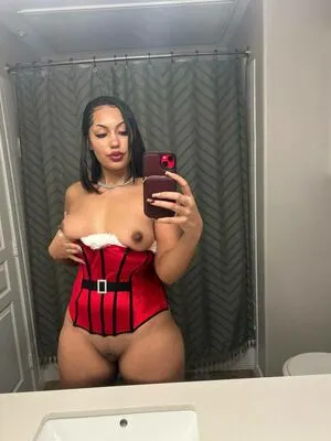 Iloveraine OnlyFans Leaked Free Thumbnail Picture - #7e2I2AboT5