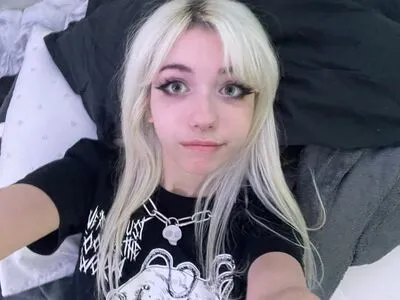 Iluvmeww Thumbnail Picture