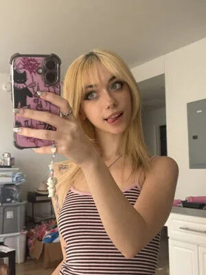 Iluvmeww OnlyFans Leaked Free Thumbnail Picture - #s9ja9WuAaF