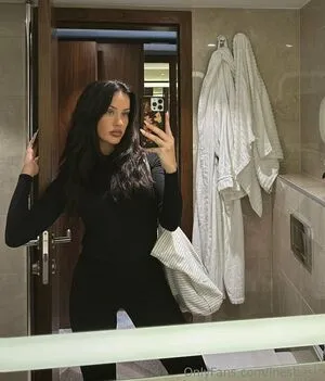 Ines Basic OnlyFans Leaked Free Thumbnail Picture - #VdKEM5ADid