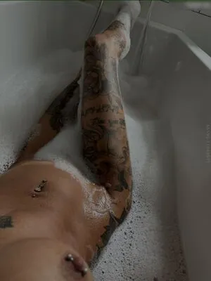 Inkedskinny Thumbnail Picture