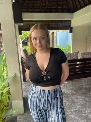 Innocentsophia Thumbnail Picture