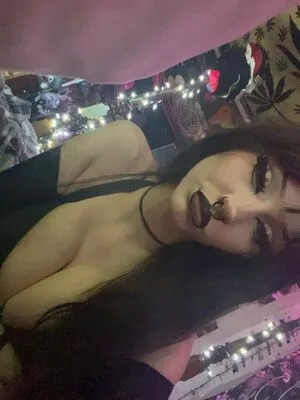 Ipukeglitter420 OnlyFans Leaked Free Thumbnail Picture - #44lFzdFISs