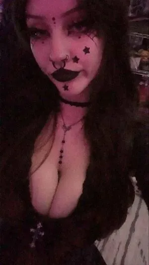 Ipukeglitter420 OnlyFans Leaked Free Thumbnail Picture - #fCuOBJJXRi