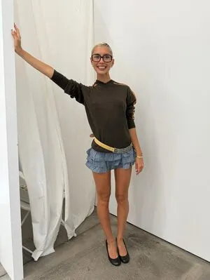Iris Law OnlyFans Leaked Free Thumbnail Picture - #2gceytPwND