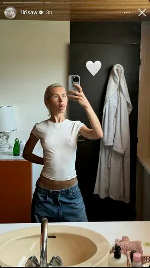 Iris Law OnlyFans Leaked Free Thumbnail Picture - #d0WEspZM2g