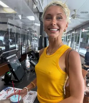 Iris Law OnlyFans Leaked Free Thumbnail Picture - #rtyBpSiWtp