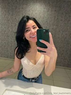 Iris Lexi Summers Thumbnail Picture