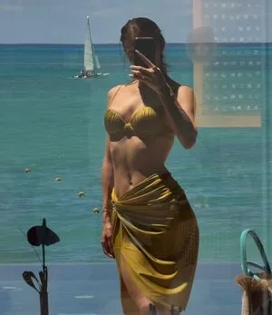 Iris Mittenaere OnlyFans Leaked Free Thumbnail Picture - #fyPwbBMunn