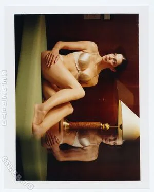 Iris Mittenaere OnlyFans Leaked Free Thumbnail Picture - #tv496E5Z6L