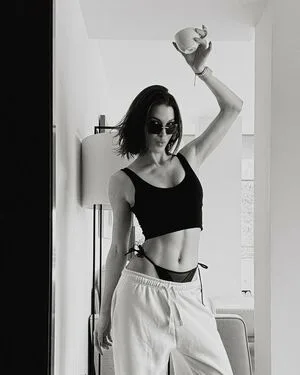 Iris Mittenaere OnlyFans Leaked Free Thumbnail Picture - #tvACc2riE2