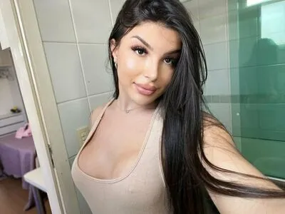 Isa Buenno Thumbnail Picture