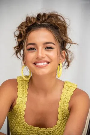 Isabela Merced OnlyFans Leaked Free Thumbnail Picture - #d2DHBkC8jl