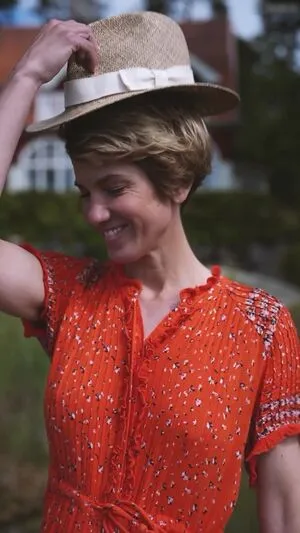 Isabell Horn Profile Thumbnail