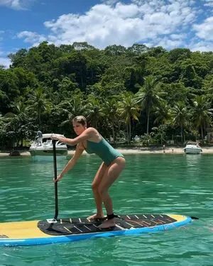 Isabella Santoni Thumbnail Picture