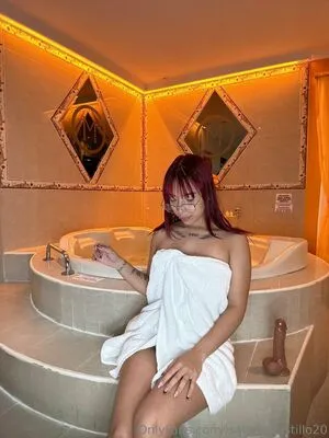 Isabellacastillo20 Thumbnail Picture