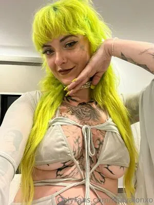Itsavalonxo OnlyFans Leaked Free Thumbnail Picture - #P2qDM381Vf