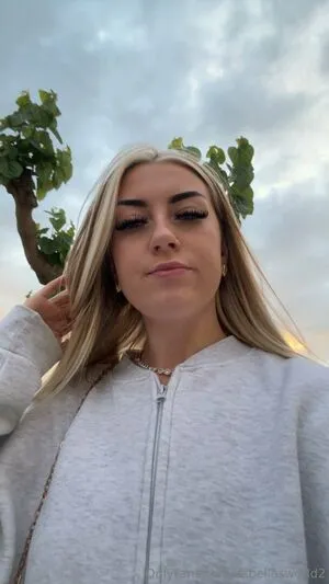 Itsbellasworld2 OnlyFans Leaked Free Thumbnail Picture - #57SCJt65gP