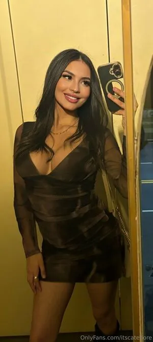 Itscatefiore OnlyFans Leaked Free Thumbnail Picture - #D0xUw1aeMb